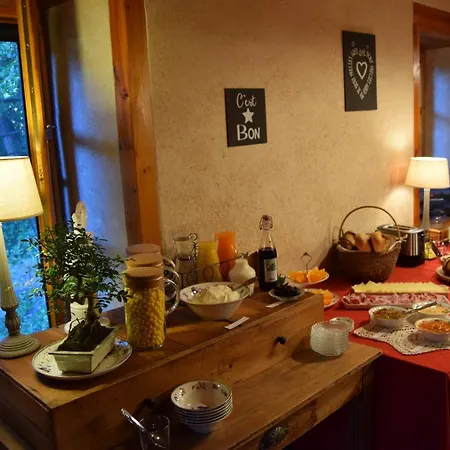 Le Moulin Du Bateau - *